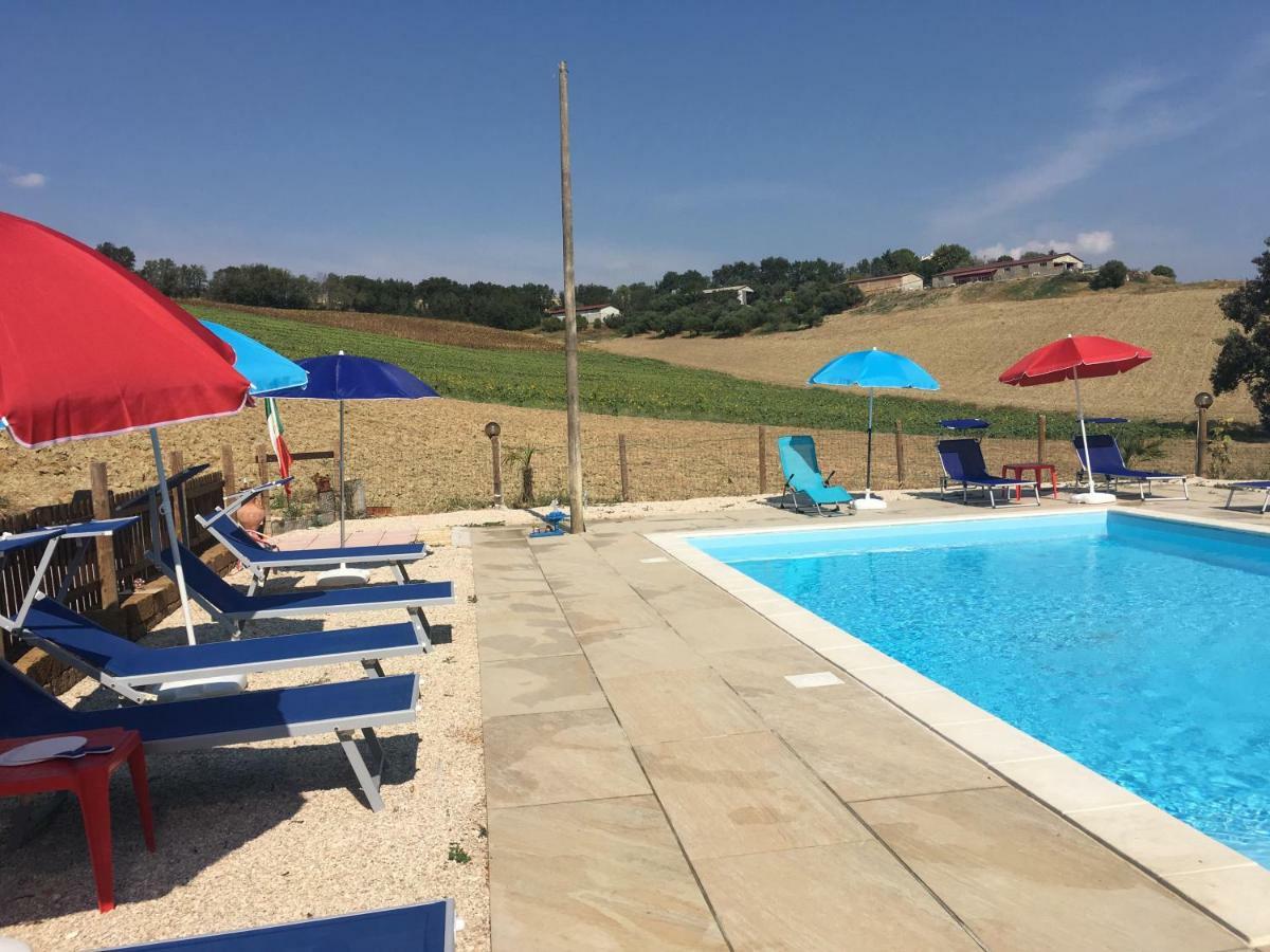 Agriturismo Fattoria Del Colle Iesi Exteriér fotografie