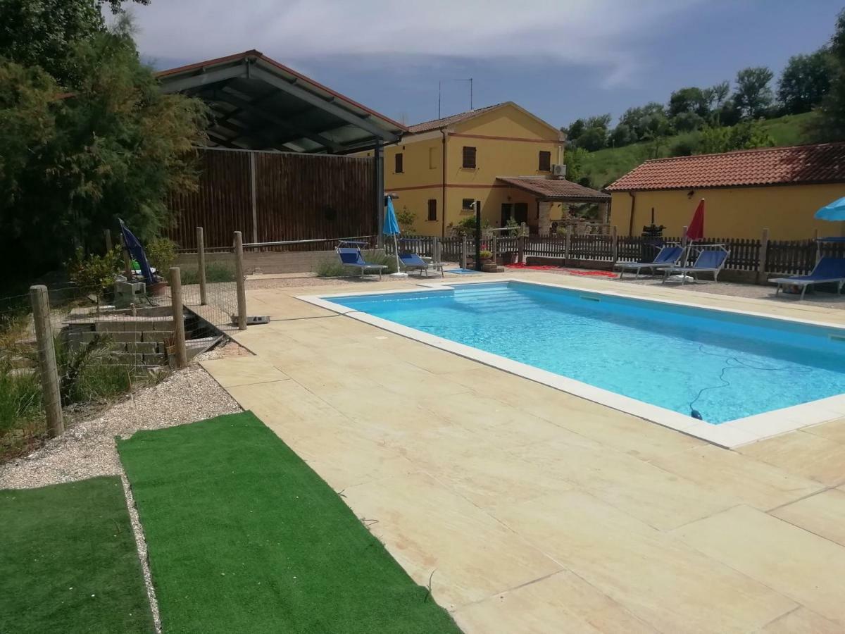 Agriturismo Fattoria Del Colle Iesi Exteriér fotografie